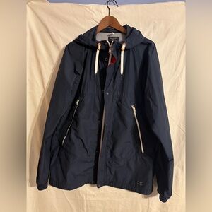 Abercrombie and Fitch men’s two toned navy and red windbreaker with mesh lining